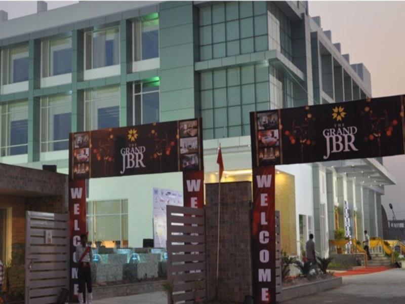 The Grand Jbr Hotel Lucknow Exterior photo